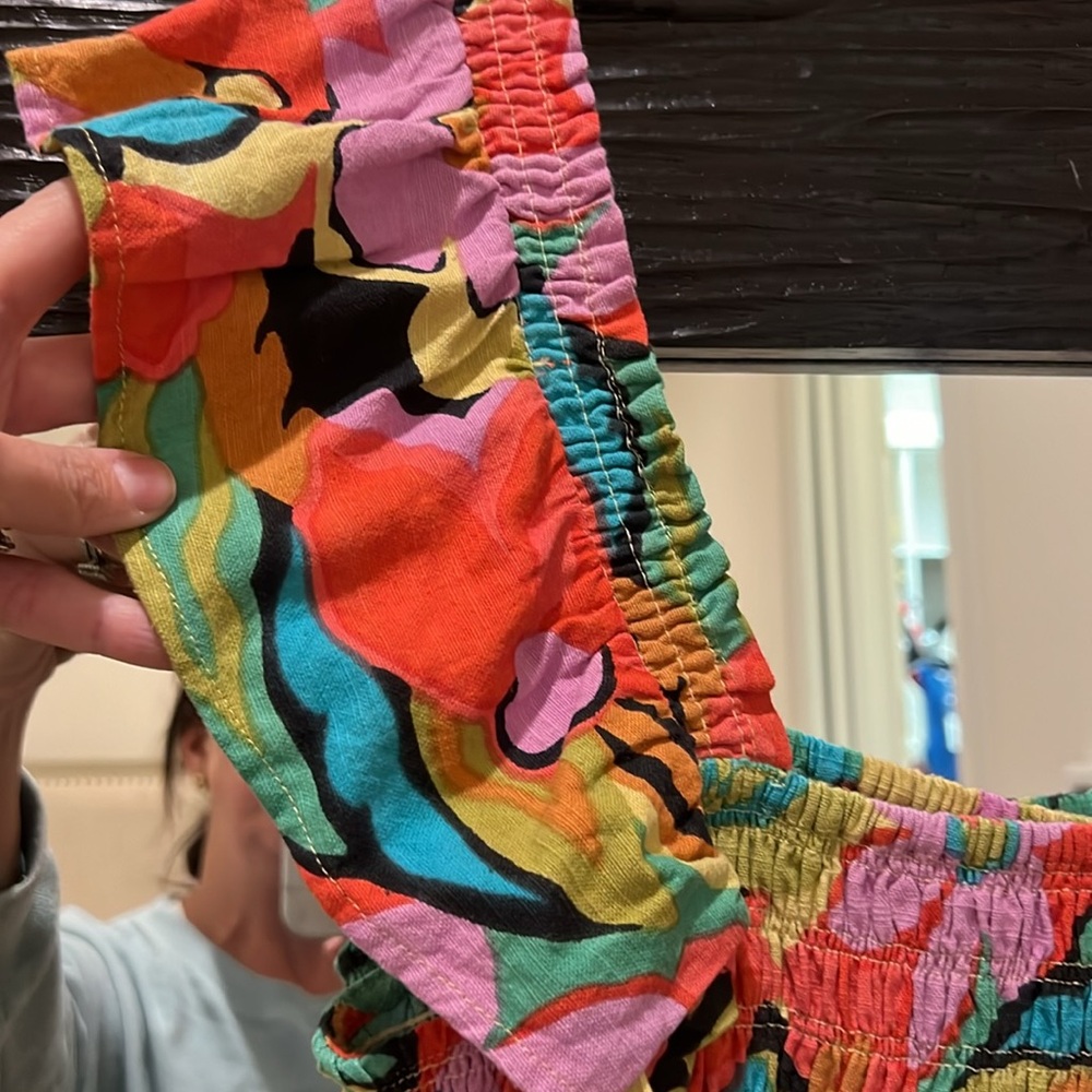 THML Ruffle Top - Picture 2 of 4